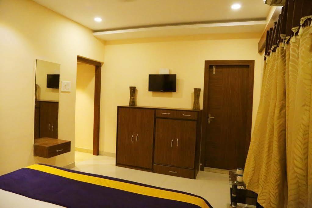 Oyo 460 Hotel Ivory Residency Колката Екстер'єр фото