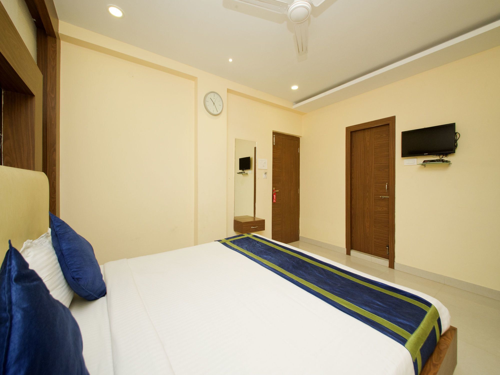 Oyo 460 Hotel Ivory Residency Колката Екстер'єр фото